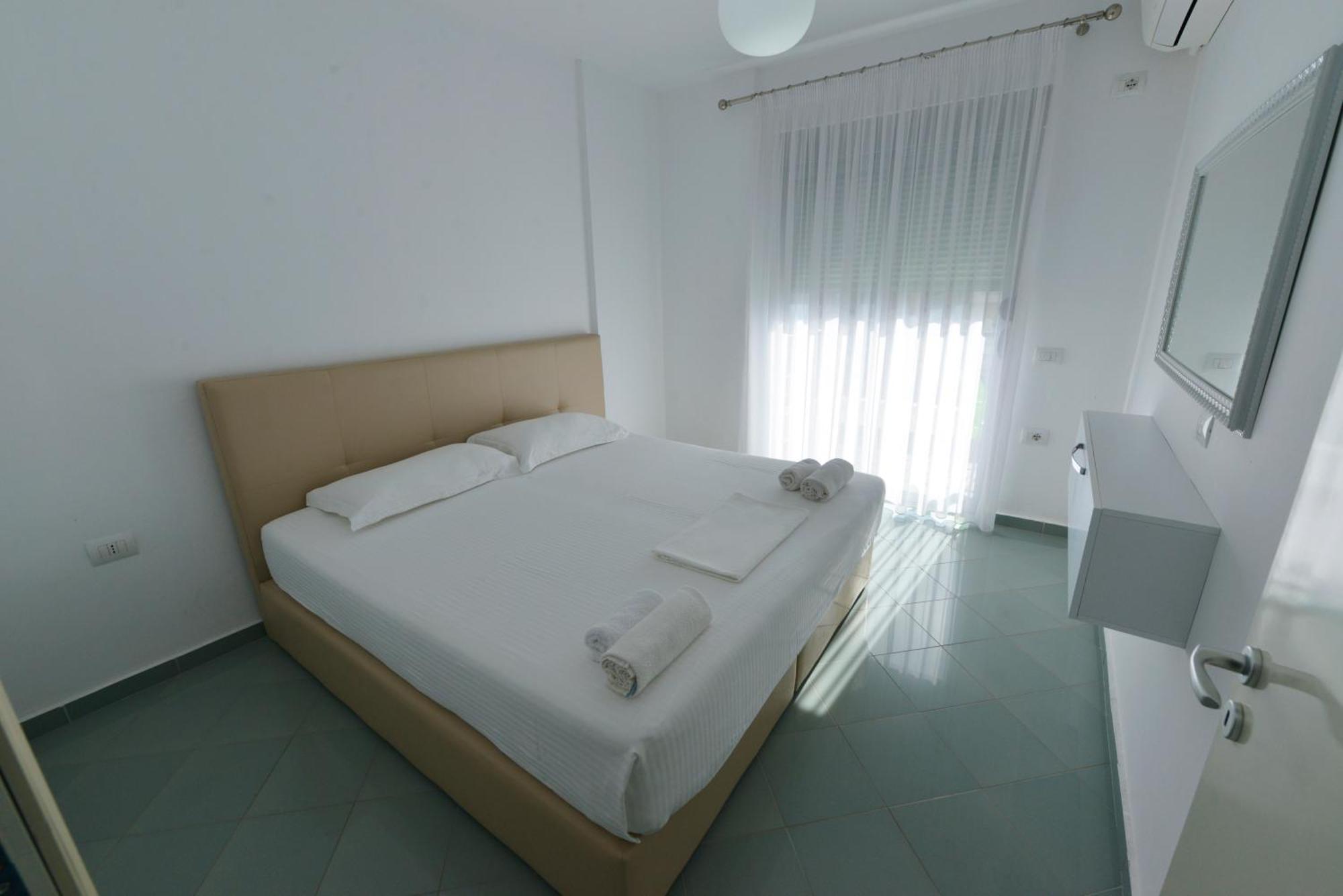 Apt Sarande Exterior photo