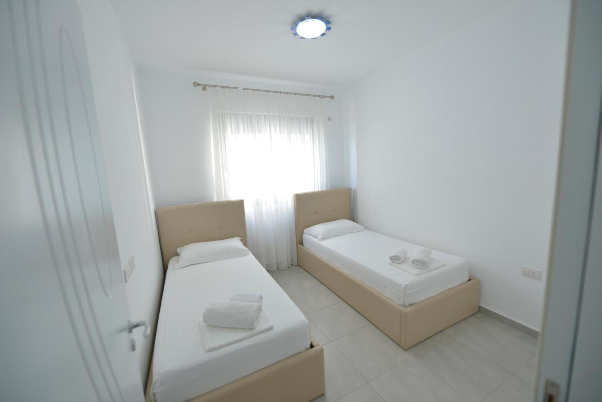 Apt Sarande Exterior photo